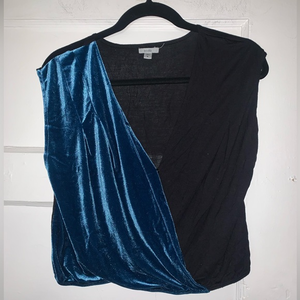 Urban outfitters ecoté half blue‎ velvet cropped top size small